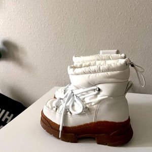 White chunky snow booties platform snow boots super cute from Nordstrom this yr